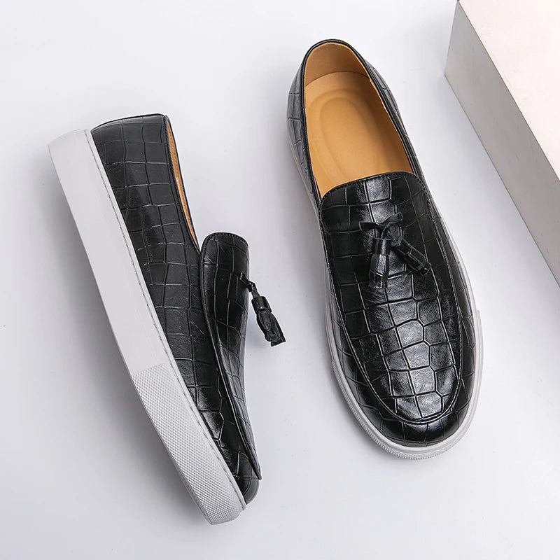 Summer White Sole Leather Men Loafers Breathable Flats Outdoor Men's Shoes Casual Footwear Male Tassel Lightweight Fashion Shoes