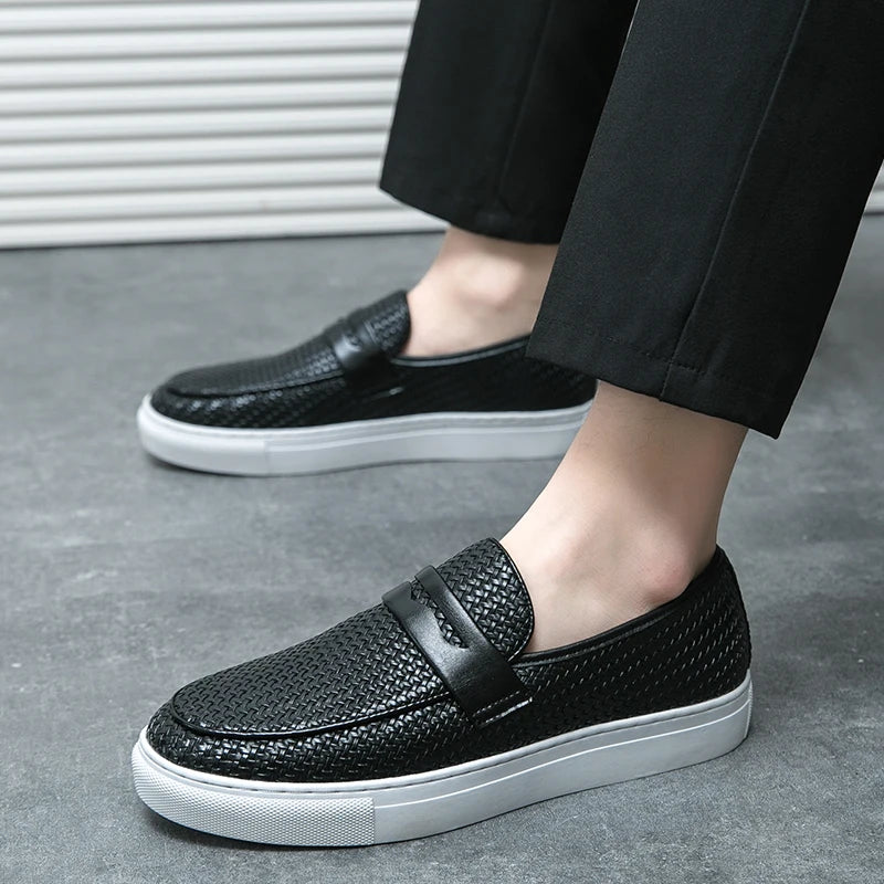 Fashion Slip On Loafers Men Shoes Board Soft Casual Leather Shoes Men Sneakers Party Weave Pattern Shoes For Man Flat Free