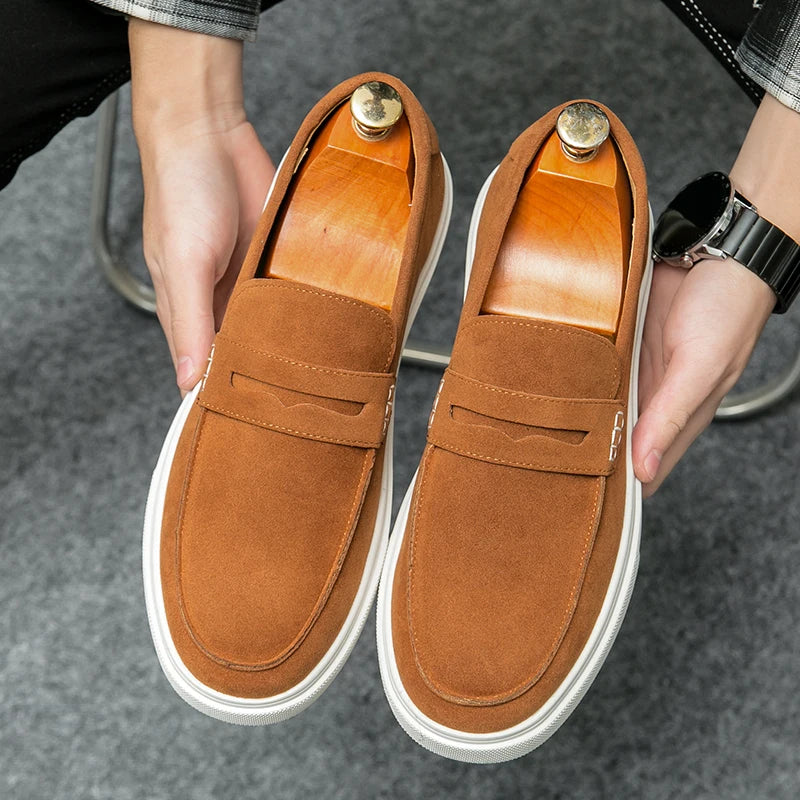 Retro Style Men Leather Loafers Non Slip Walking Flats Breathable Outdoor Slip on Casual Shoes for Male Antiskid Hiking Footwear