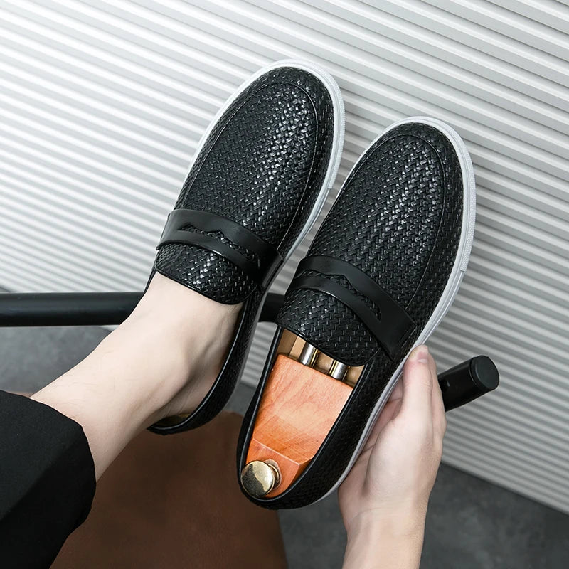 Fashion Slip On Loafers Men Shoes Board Soft Casual Leather Shoes Men Sneakers Party Weave Pattern Shoes For Man Flat Free